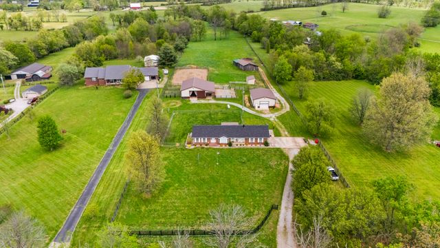 2426 McCauley Road, Wilmore, KY 40390