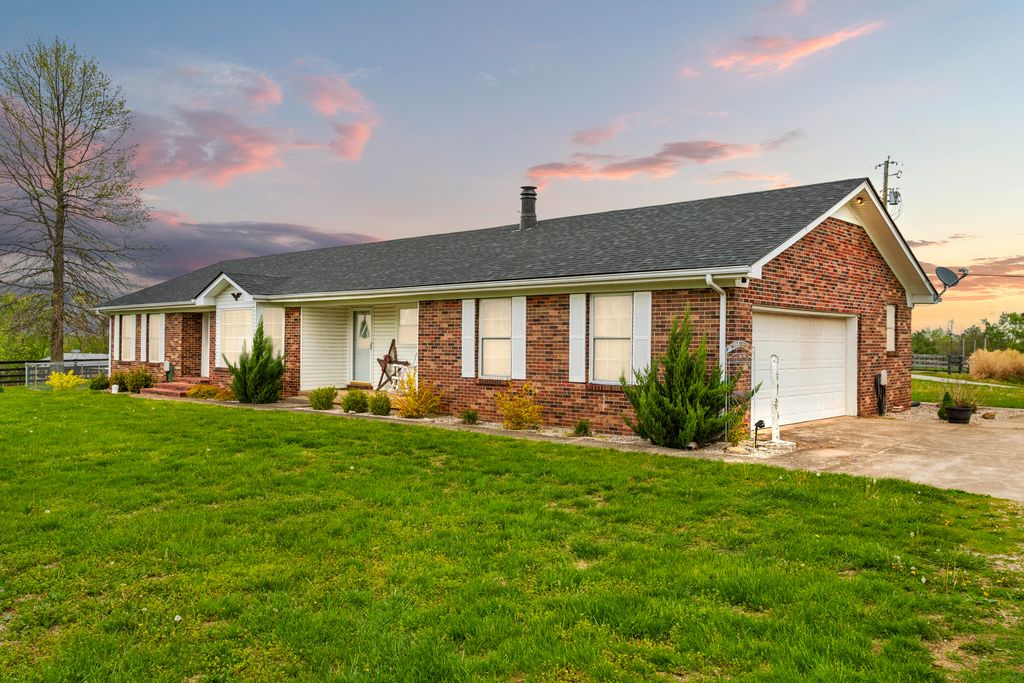 2426 McCauley Road, Wilmore, KY 40390