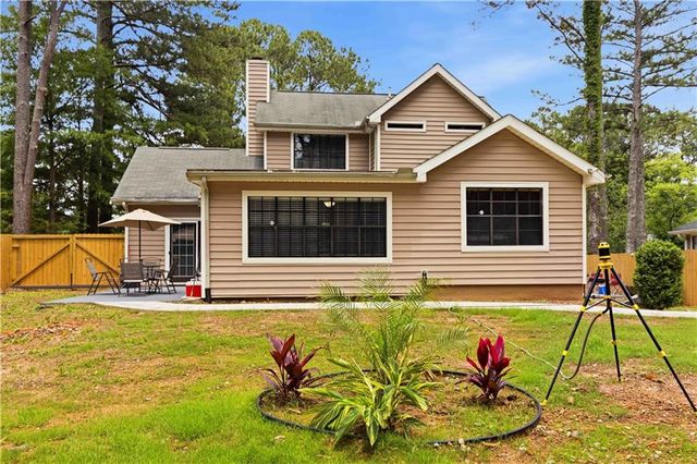 916 Forest Pointe Way, Jonesboro, GA 30238