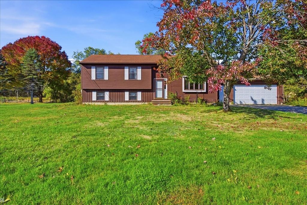 37 Meadow Lane, Auburn, ME 04210 — exterior