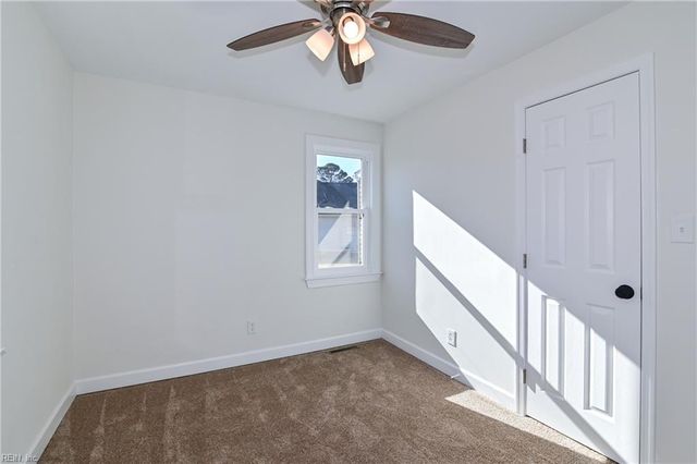 207 Fairview CIR N, Portsmouth, VA 23702