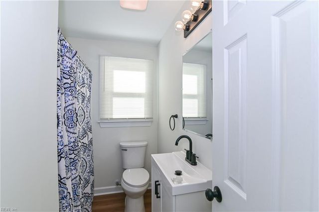 207 Fairview CIR N, Portsmouth, VA 23702