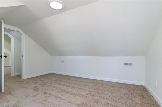 207 Fairview CIR N, Portsmouth, VA 23702