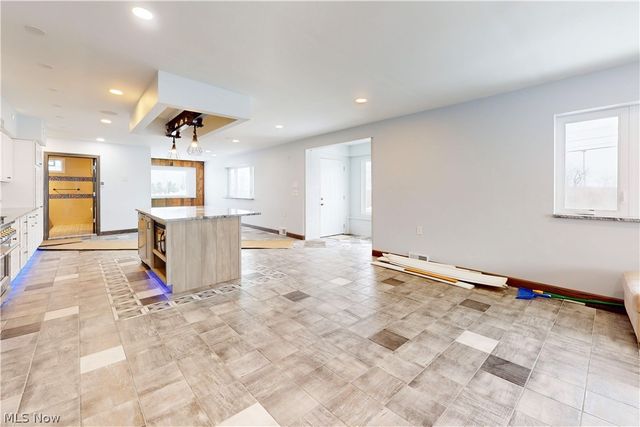 8720 Us-22A, Bloomingdale, OH 43910