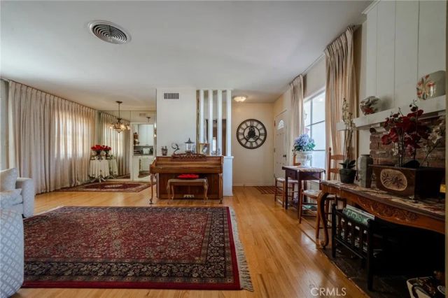 12642 divan place, North Hollywood, CA 91605