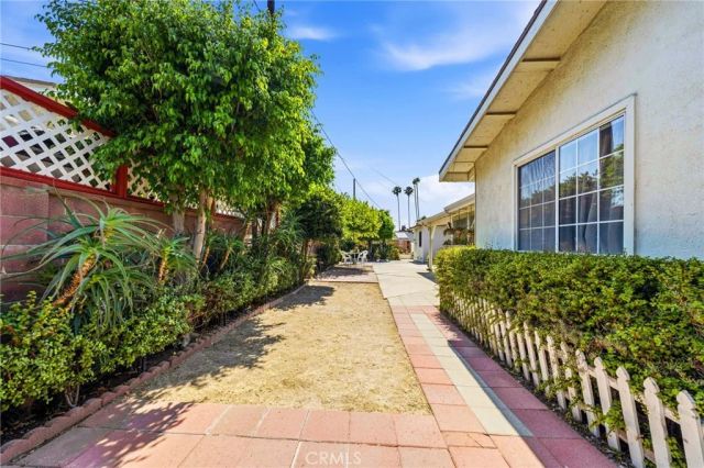 12642 divan place, North Hollywood, CA 91605