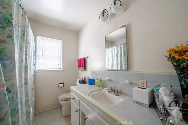 12642 divan place, North Hollywood, CA 91605