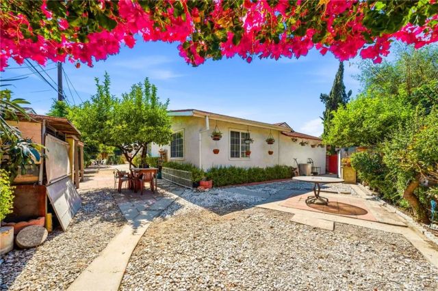 12642 divan place, North Hollywood, CA 91605