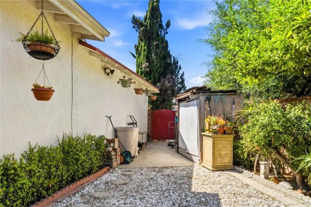 12642 divan place, North Hollywood, CA 91605