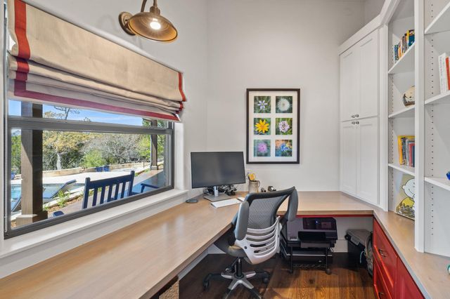 6058 Mustang Valley TRL, Wimberley, TX 78676