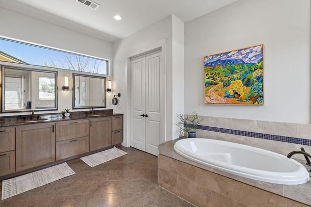 6058 Mustang Valley TRL, Wimberley, TX 78676