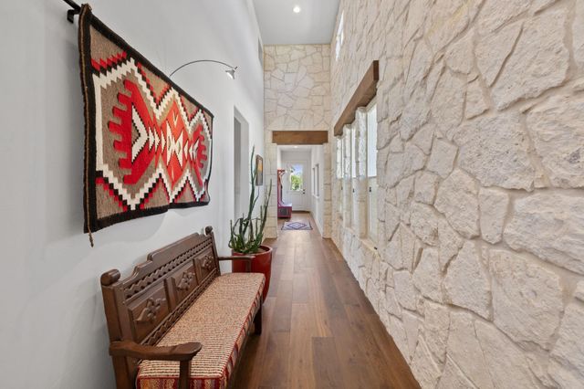 6058 Mustang Valley TRL, Wimberley, TX 78676