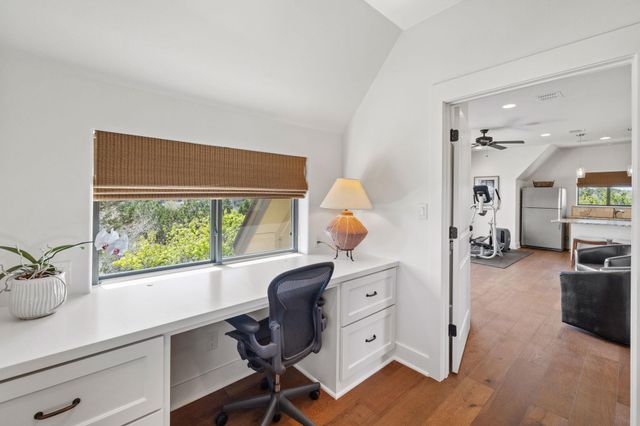 6058 Mustang Valley TRL, Wimberley, TX 78676