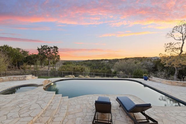 6058 Mustang Valley TRL, Wimberley, TX 78676