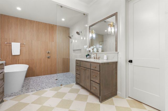 1656 Private Access 60200, Burleson, TX 76028