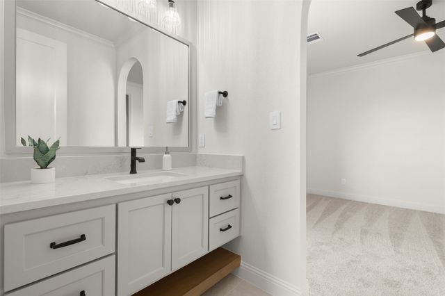 1656 Private Access 60200, Burleson, TX 76028