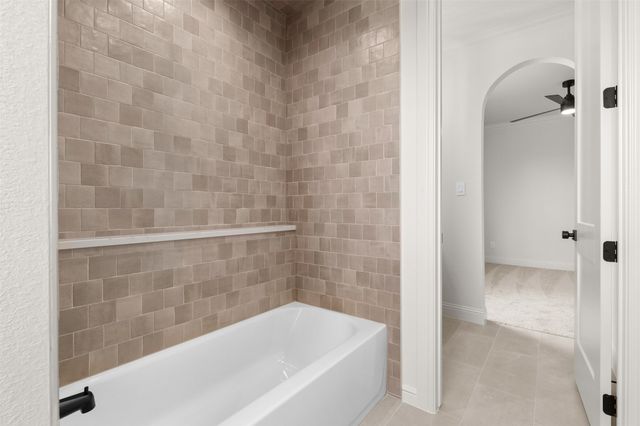 1656 Private Access 60200, Burleson, TX 76028