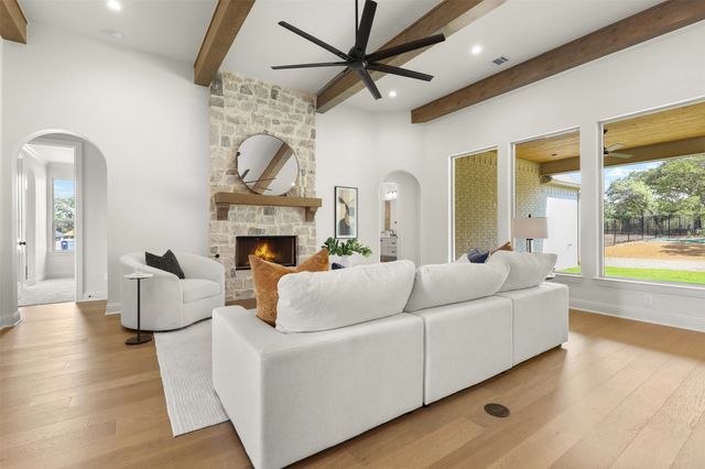 1656 Private Access 60200, Burleson, TX 76028