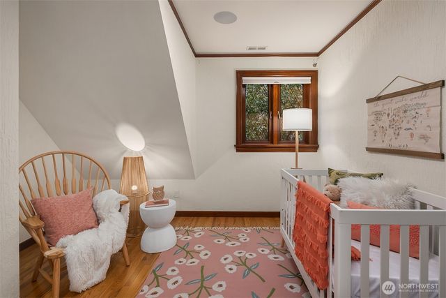 2409 29th Avenue W, Seattle, WA 98199