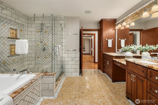 2409 29th Avenue W, Seattle, WA 98199