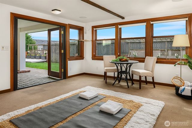 2409 29th Avenue W, Seattle, WA 98199