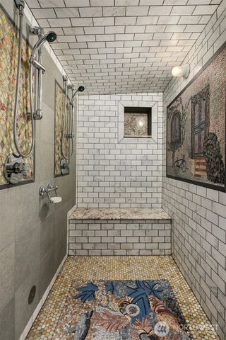 2409 29th Avenue W, Seattle, WA 98199