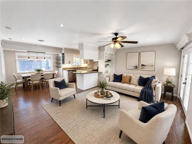 205 Driftwood Dr, Portland, TX 78374