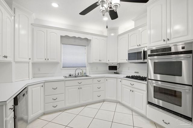 4552 Peaden Rd, Pace, FL 32571