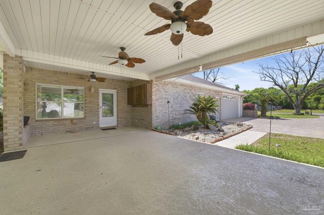 4552 Peaden Rd, Pace, FL 32571