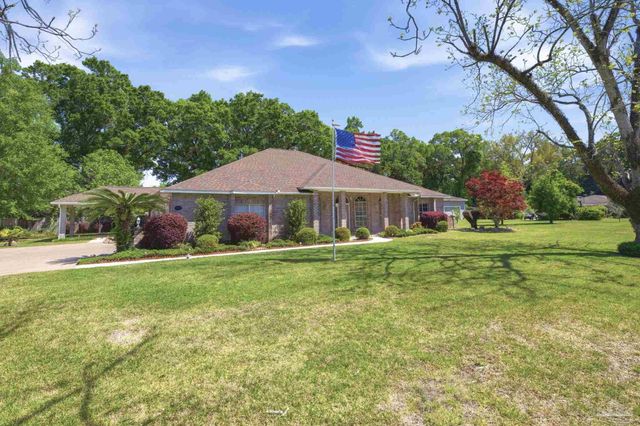 4552 Peaden Rd, Pace, FL 32571