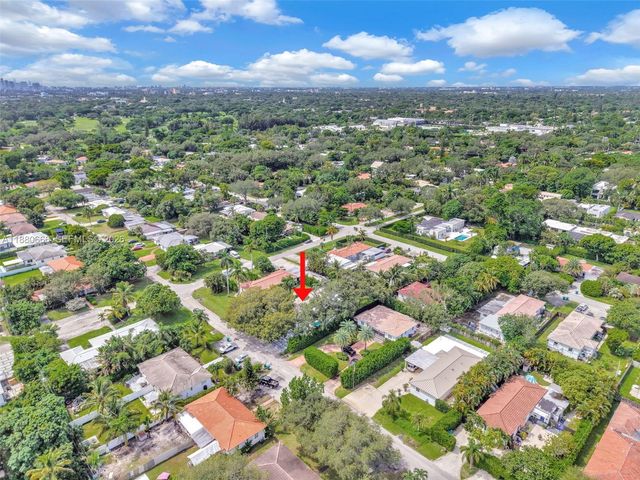 11102 NE 9th Court, Biscayne Park, FL 33161