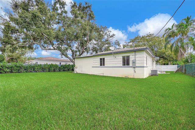 11102 NE 9th Court, Biscayne Park, FL 33161
