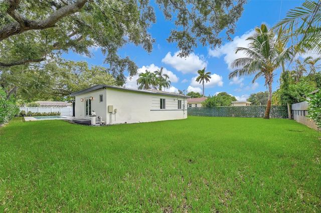 11102 NE 9th Court, Biscayne Park, FL 33161