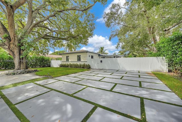 11102 NE 9th Court, Biscayne Park, FL 33161