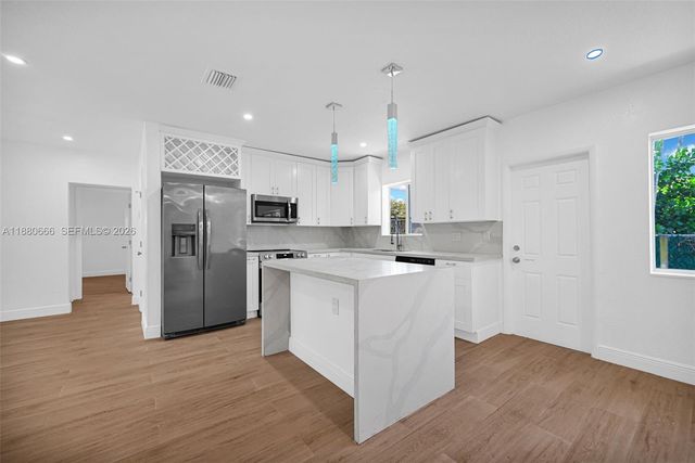 11102 NE 9th Court, Biscayne Park, FL 33161