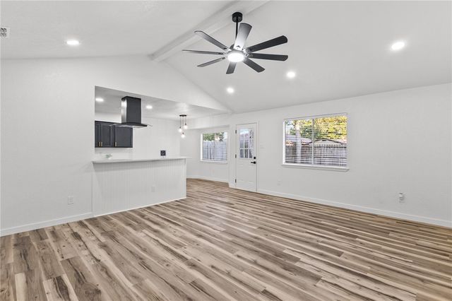 5718 Crestgrove Dr, Corpus Christi, TX 78415