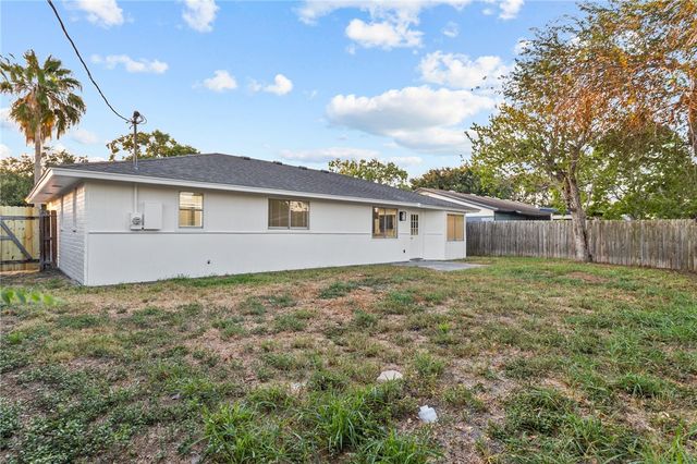 5718 Crestgrove Dr, Corpus Christi, TX 78415