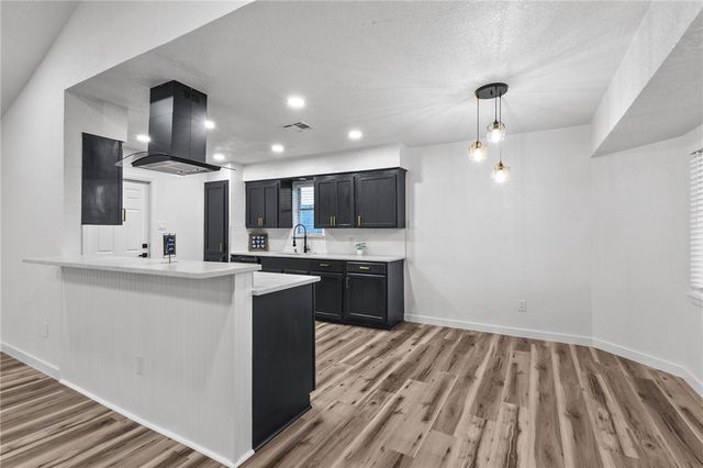 5718 Crestgrove Dr, Corpus Christi, TX 78415