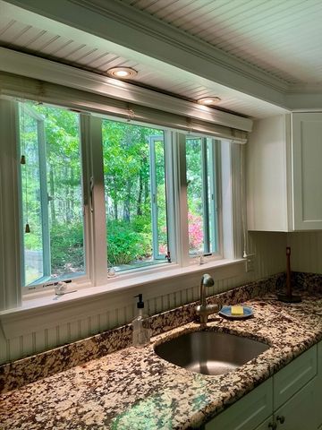 26 The Morgan Cir, Mashpee, MA 02649