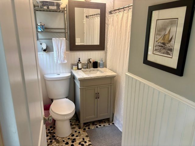 26 The Morgan Cir, Mashpee, MA 02649