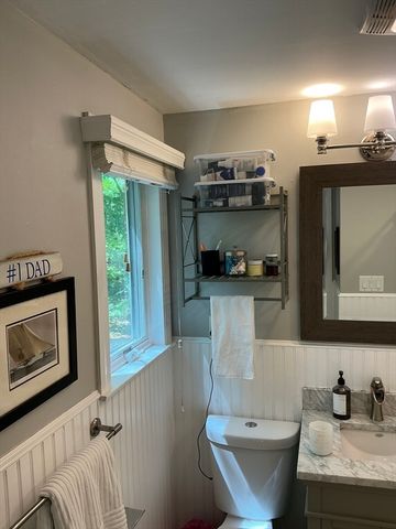 26 The Morgan Cir, Mashpee, MA 02649