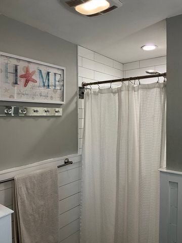 26 The Morgan Cir, Mashpee, MA 02649
