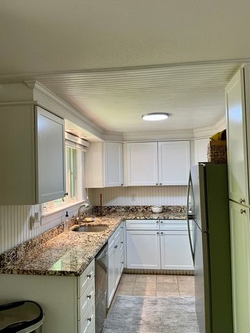 26 The Morgan Cir, Mashpee, MA 02649