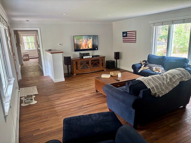 26 The Morgan Cir, Mashpee, MA 02649