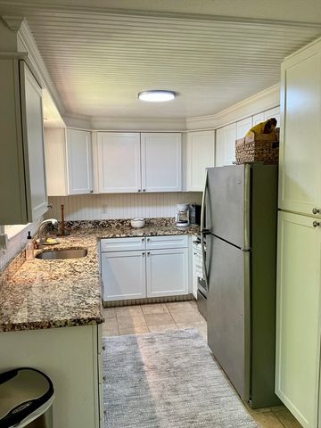26 The Morgan Cir, Mashpee, MA 02649