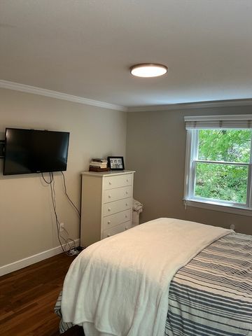 26 The Morgan Cir, Mashpee, MA 02649