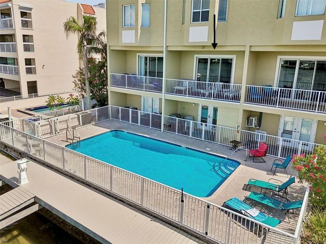 620 BAYWAY BOULEVARD 5, Clearwater Beach, FL 33767
