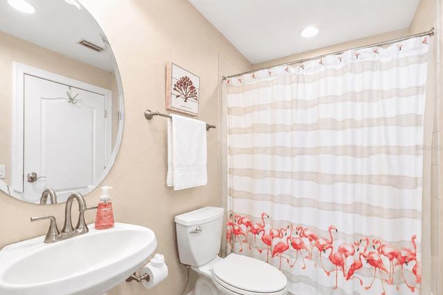 620 BAYWAY BOULEVARD 5, Clearwater Beach, FL 33767