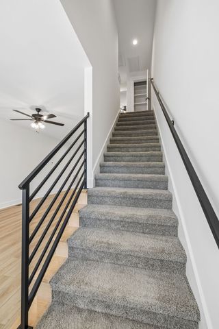 41 W High St Apt D8, Clarksville, TN 37040