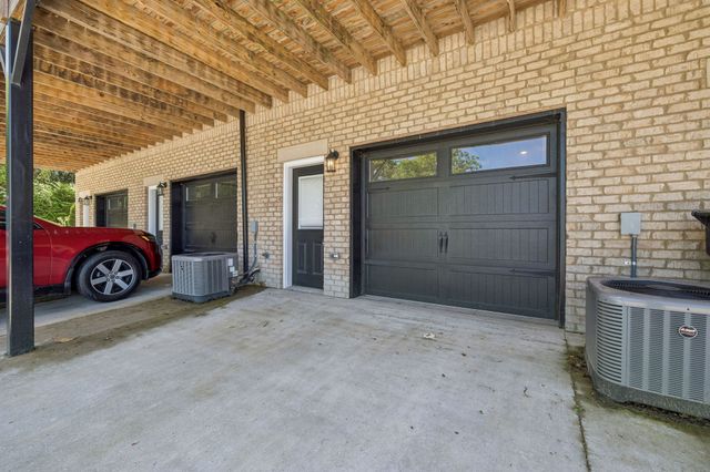 41 W High St Apt D8, Clarksville, TN 37040